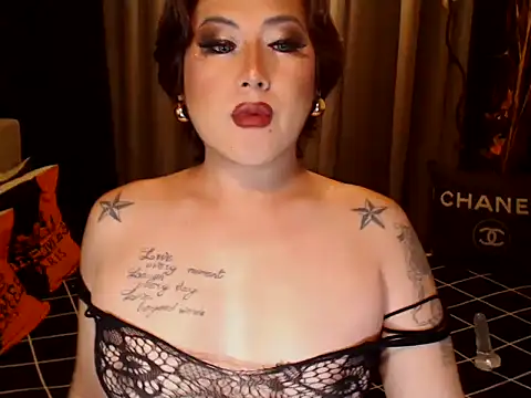 Snapshot of YourMistressAggy chatting on May 14, 2026, 7:15 am YourMistressAggy online show from May 14, 2026, 7:15 am