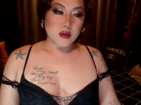 Snapshot of YourMistressAggy chatting on May 17, 2026, 7:21 pm YourMistressAggy online show from May 17, 2026, 7:21 pm