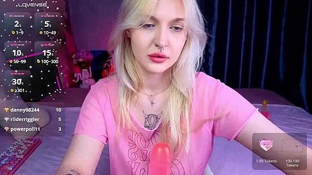 BlondieSummer online show from August 6, 2026, 9:06 pm
