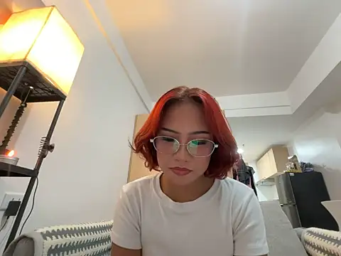 misscutee online show from June 12, 2026, 2:27 pm