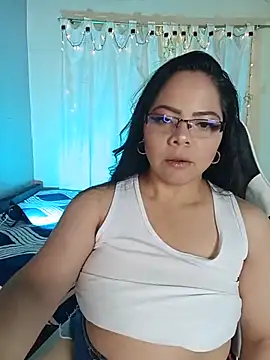 ROUSSE SINCLAIR online show from June 5, 2026, 10:26 pm