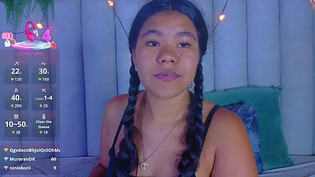 Snapshot of AhslyEvans__ chatting on July 23, 2026, 1:58 am AhslyEvans online show from July 23, 2026, 1:58 am