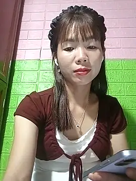 AmyLinee01 online show from June 2, 2026, 7:49 pm