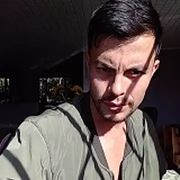 Snapshot of EdwardRoldan chatting on March 21, 2026, 12:54 pm EdwardRoldan online show from March 21, 2026, 12:54 pm