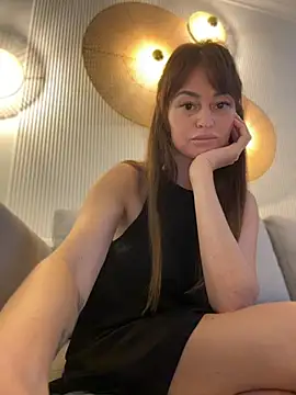 Sindy Mindy  online show from June 29, 2026, 6:19 pm