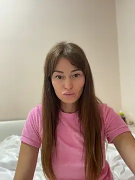 Sindy Mindy  online show from August 1, 2026, 9:35 pm