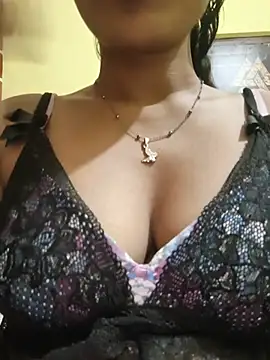 Snapshot of Rubina_Love chatting on June 20, 2026, 3:48 pm Rubina Love online show from June 20, 2026, 3:48 pm