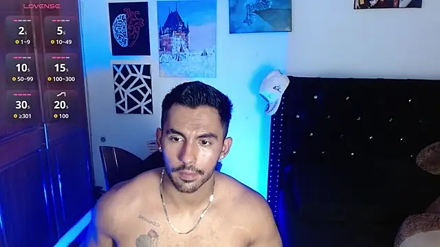 Snapshot of romanpearce_ chatting on July 14, 2026, 6:24 pm romanpearce online show from July 14, 2026, 6:24 pm