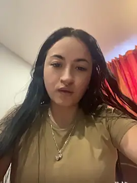 Snapshot of kimberly_peter chatting on June 7, 2026, 10:35 pm kimberly peter online show from June 7, 2026, 10:35 pm