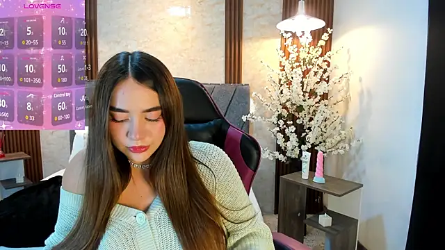Anissa m  online show from April 8, 2026, 7:25 pm