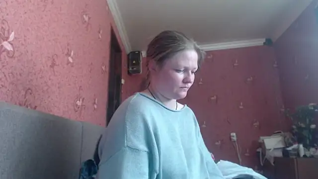 Snapshot of CharleyReid chatting on June 3, 2026, 7:33 am CharleyReid online show from June 3, 2026, 7:33 am