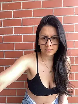 Annarhode online show from July 10, 2026, 5:48 pm