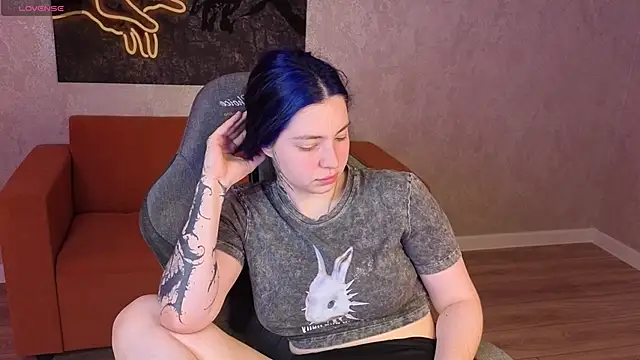 honey cherrry online show from June 14, 2026, 2:24 am