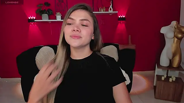 Sofia Velvetx online show from June 7, 2026, 2:43 pm