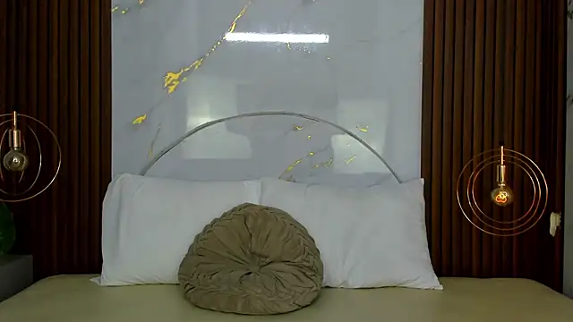 sussy1x  online show from August 4, 2026, 3:53 am