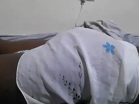 BOOBQUEEN25 online show from March 31, 2026, 6:19 pm
