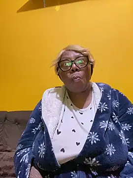 BoobsQueeen online show from June 20, 2026, 12:47 am