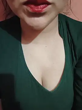 ZOYA KHAN-123 online show from June 10, 2026, 6:18 pm