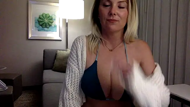 Natural DDD online show from May 3, 2026, 4:18 am