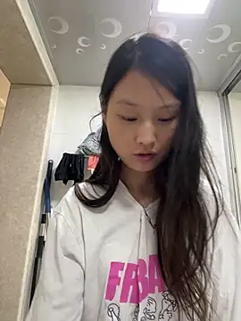 Zbnmji online show from June 18, 2026, 1:28 am