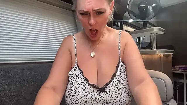 BustySwingingSlut online show from July 2, 2026, 9:48 am