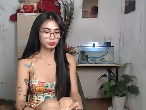 Martha4you online show from June 15, 2026, 10:23 pm