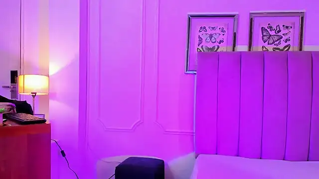 Alexa fox669 online show from July 10, 2026, 1:14 pm