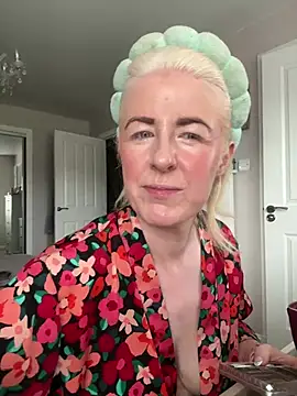 Laylaskyexx online show from June 26, 2026, 6:40 am