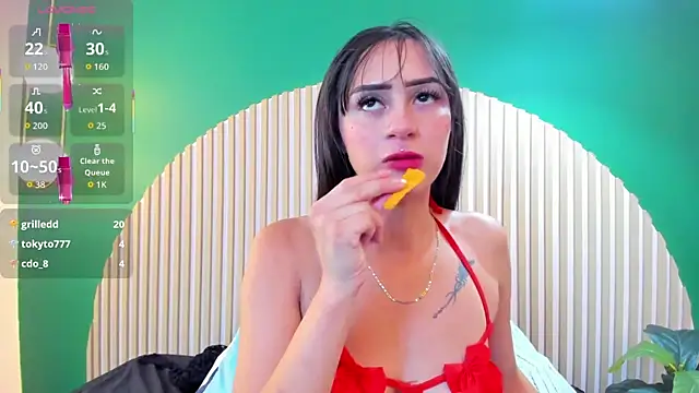 Snapshot of Alicecoule_ chatting on May 11, 2026, 4:26 pm Alicecoule online show from May 11, 2026, 4:26 pm