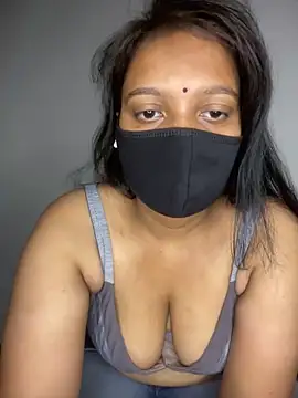 Monika 6999 online show from May 13, 2026, 5:21 pm
