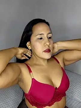 Snapshot of Paulina_06 chatting on May 29, 2026, 7:34 pm Paulina 06 online show from May 29, 2026, 7:34 pm