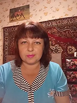 Snapshot of AuroKaria chatting on June 12, 2026, 4:17 pm AuroKaria online show from June 12, 2026, 4:17 pm