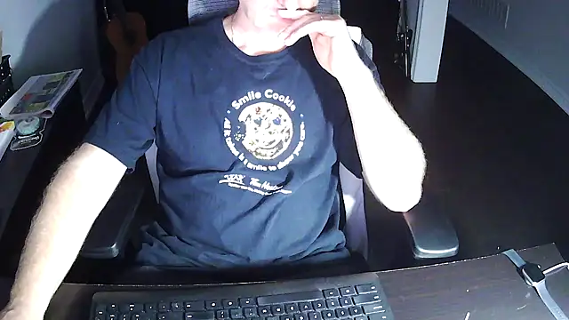 Shalun2000 online show from June 19, 2026, 2:49 am