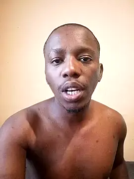 Snapshot of MaskedWithCum chatting on August 4, 2026, 5:10 am MaskedWithCum online show from August 4, 2026, 5:10 am