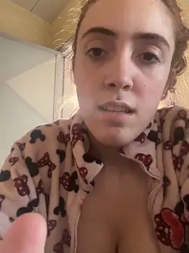 Snapshot of lilocababy chatting on April 15, 2026, 3:52 pm lilocababy online show from April 15, 2026, 3:52 pm