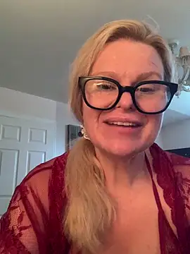 Snapshot of Love_Lee_xo chatting on June 15, 2026, 11:56 am Love Lee xo online show from June 15, 2026, 11:56 am