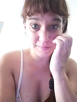 Snapshot of Maggie38 chatting on July 17, 2026, 6:42 am Maggie38 online show from July 17, 2026, 6:42 am