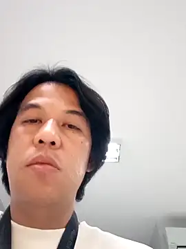 akiramoore online show from June 3, 2026, 7:00 am