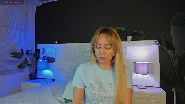 Snapshot of angelina_hilton chatting on June 30, 2026, 11:44 am angelina hilton online show from June 30, 2026, 11:44 am