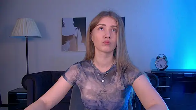 CasandraMarc online show from June 5, 2026, 7:08 pm