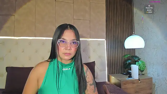 Amelia Rossetti online show from June 20, 2026, 10:51 am