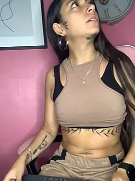 DulceLatinaxo online show from July 7, 2026, 12:20 pm