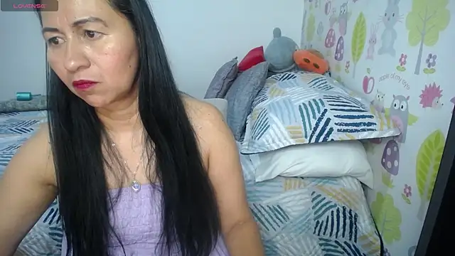 Tyna b online show from June 14, 2026, 3:03 pm