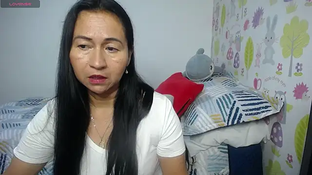 Tyna b online show from June 19, 2026, 5:12 am