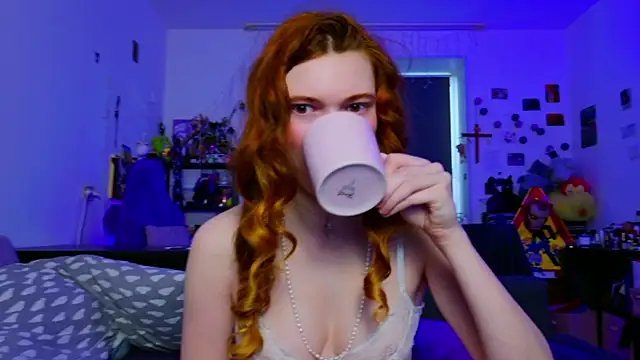 Annaroxann online show from July 16, 2026, 5:24 am