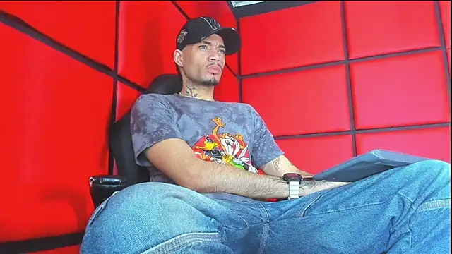 Daniel huge22 online show from June 17, 2026, 3:02 pm