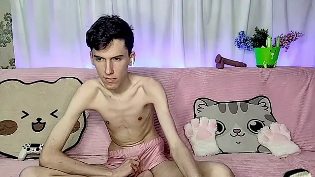 GoodBoyLuca online show from June 12, 2026, 11:14 pm