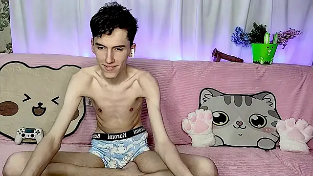 GoodBoyLuca online show from June 15, 2026, 11:07 pm