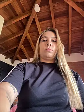  BellaSmith  online show from June 17, 2026, 7:48 pm