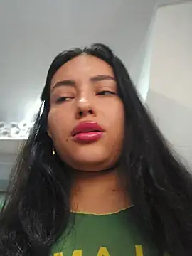 VioletRousee online show from July 17, 2026, 2:13 pm